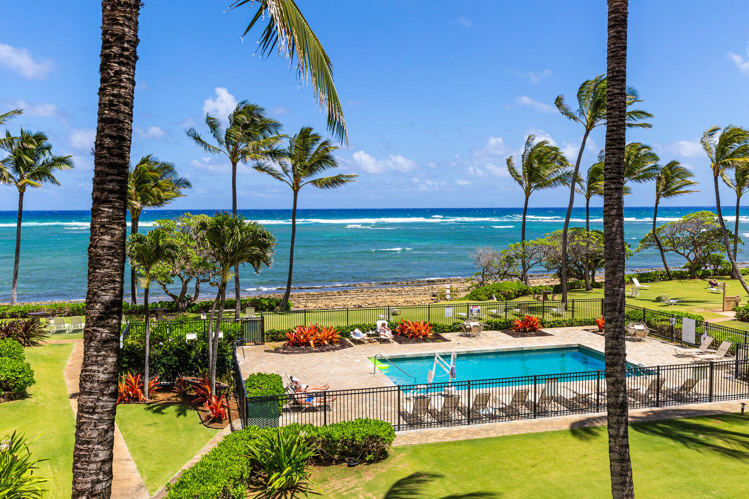 Breathtaking Ocean And Pool Views - Stunning Oceanfront Retreat - Kapaʻa, HI