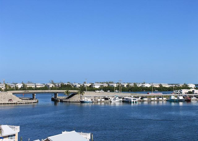 Pelican Landing Bermuda Retreat