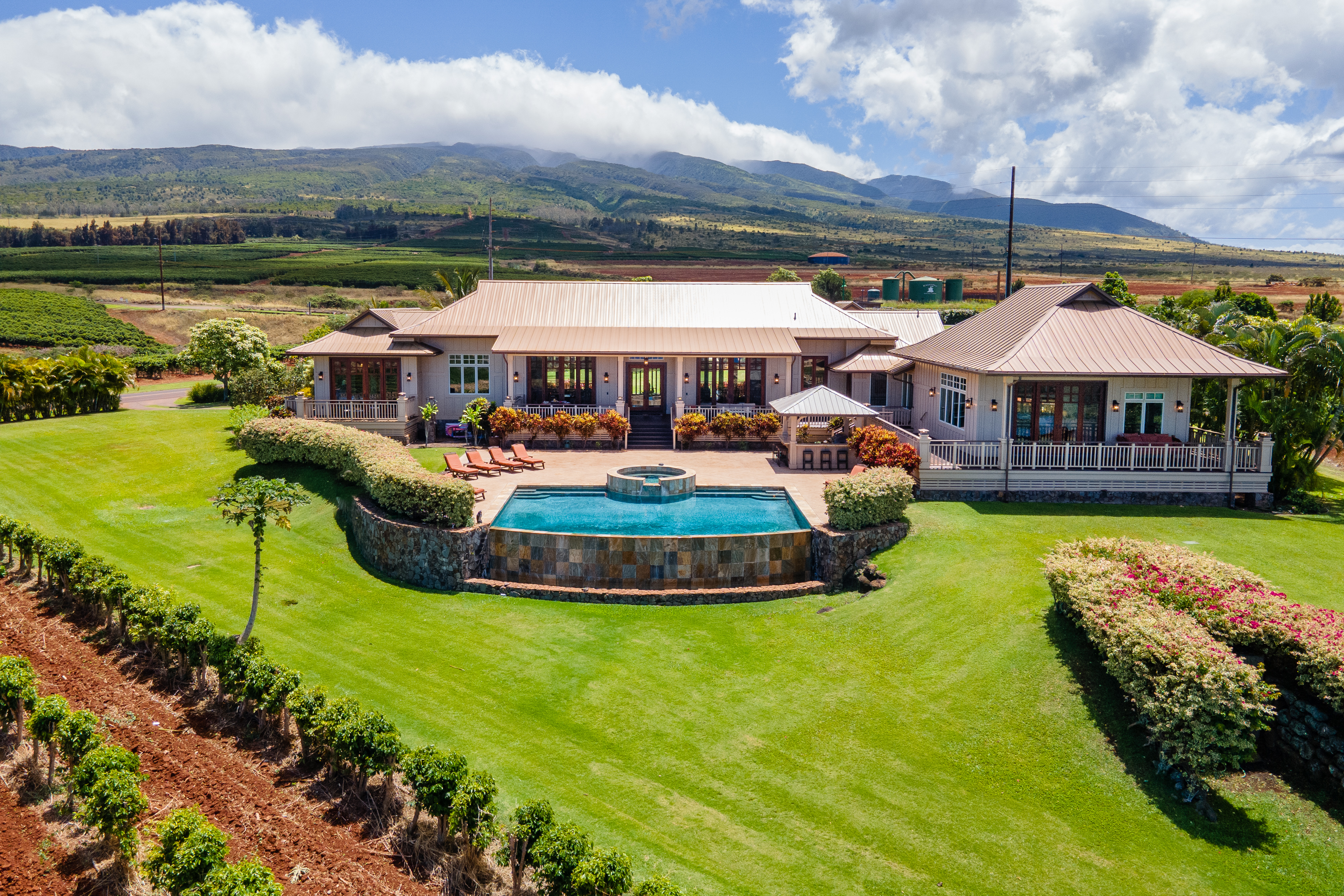 Lahaina, Hawaii: 4BR Oceanview Estate | Infinity Pool + Pickleball Ct.
