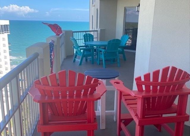 1603 Royale Palms - $150 food and beverage credit!