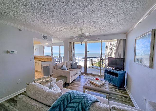 Oceanview condo in Brighton, 1504 - full access