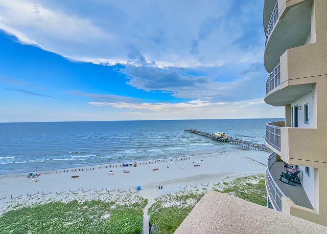 Direct oceanfront Margate with access to resort amenities, 1003