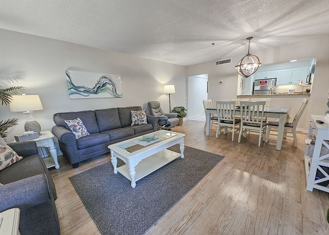 Serene 2 bed, 2 bath lodge, with full access to amenities, 101AC