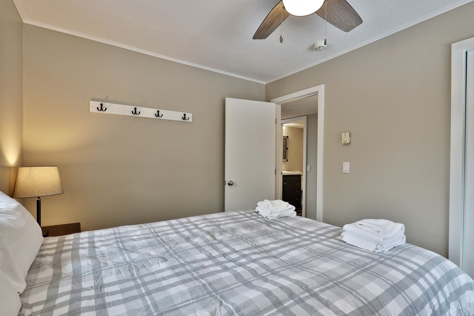 Queen Bedroom
