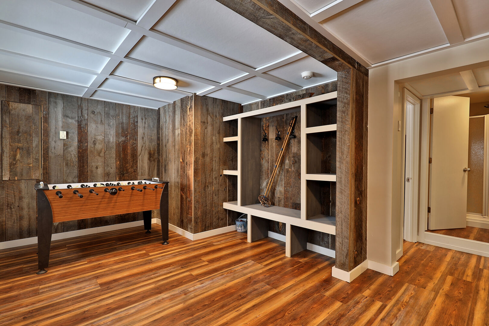 Ski-Inspired Entryway