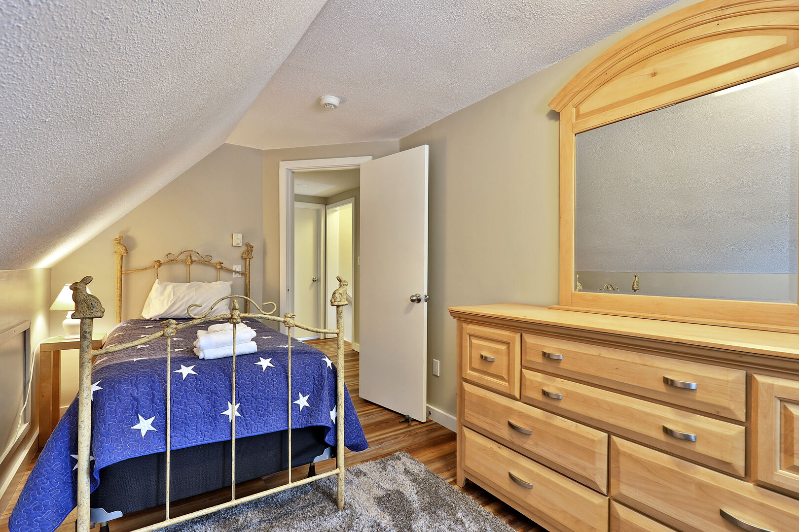 Twin Bedroom