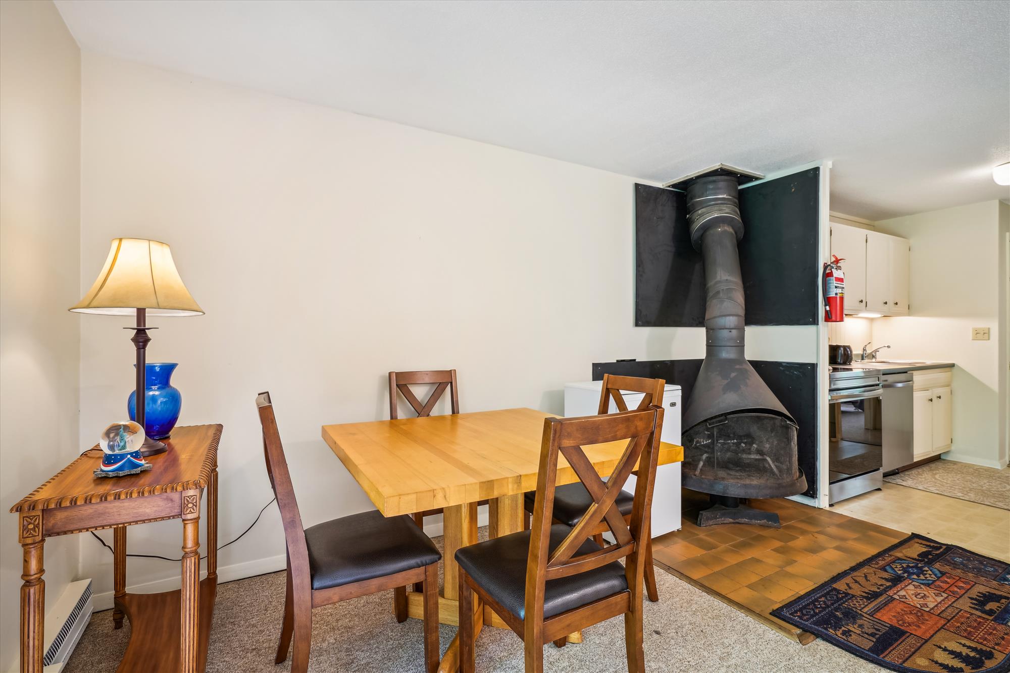 Kitchenette and Dining Area