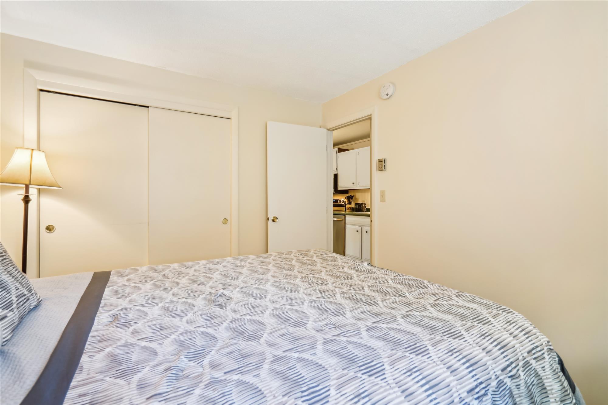 Bedroom with Kitchen Access