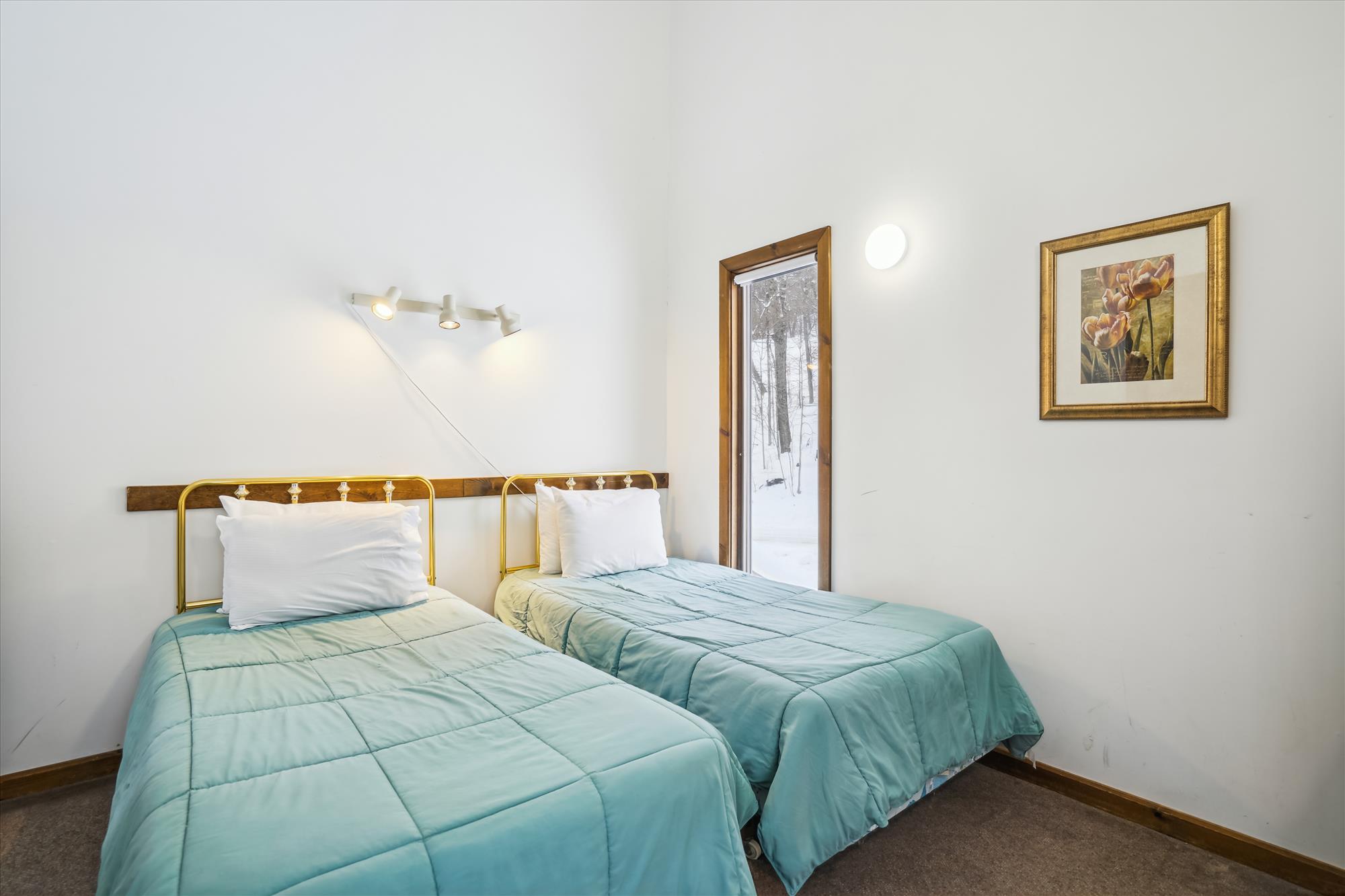 Twin Bedroom