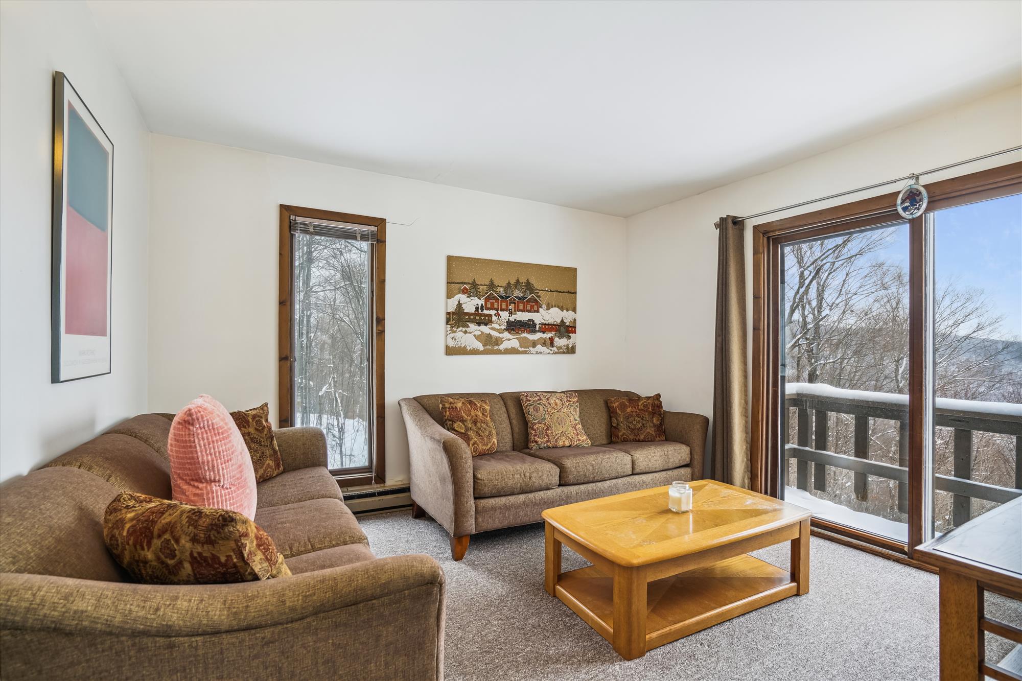 Sitting Area with Mountain Views
