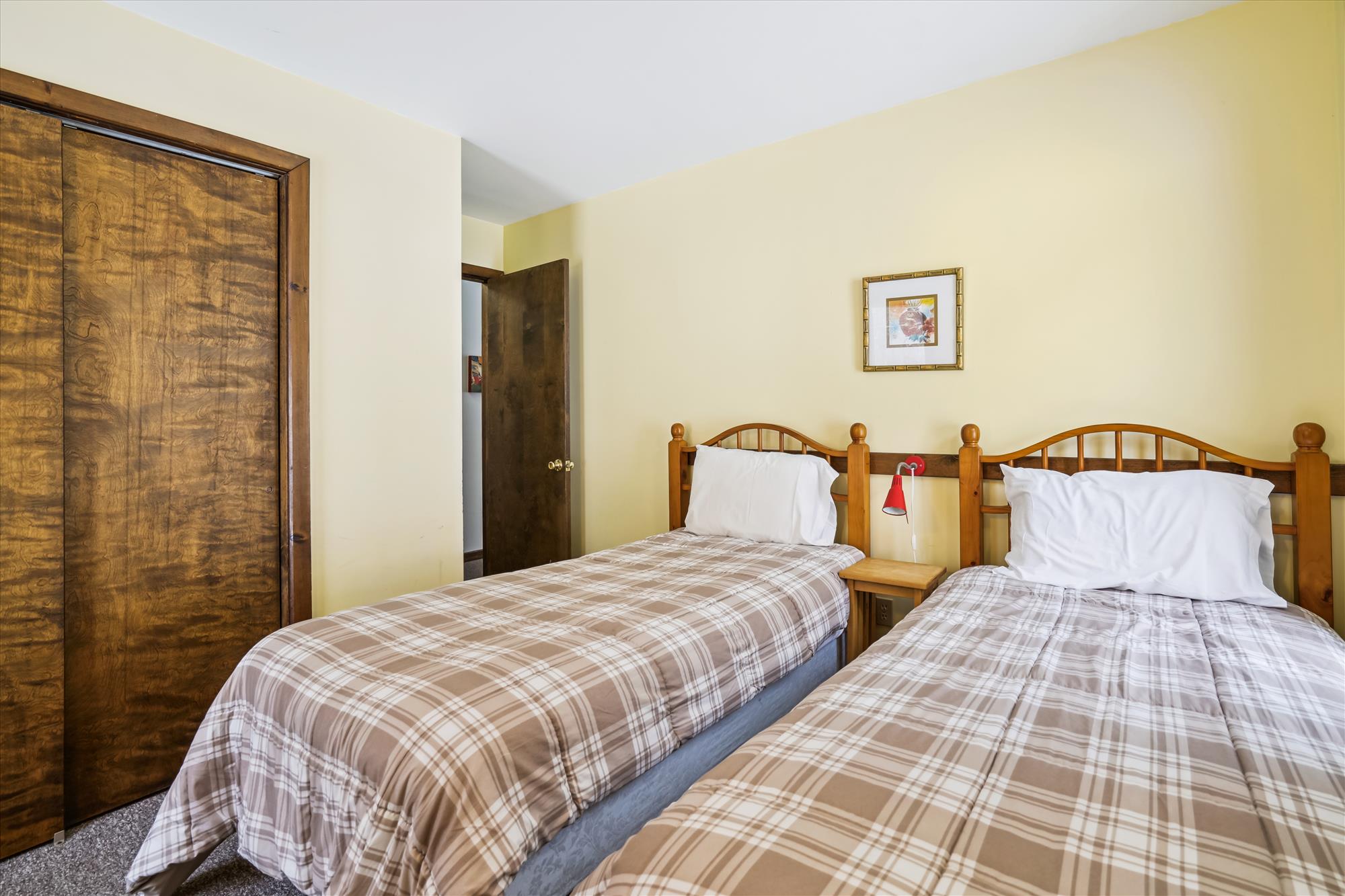 Twin Bedroom