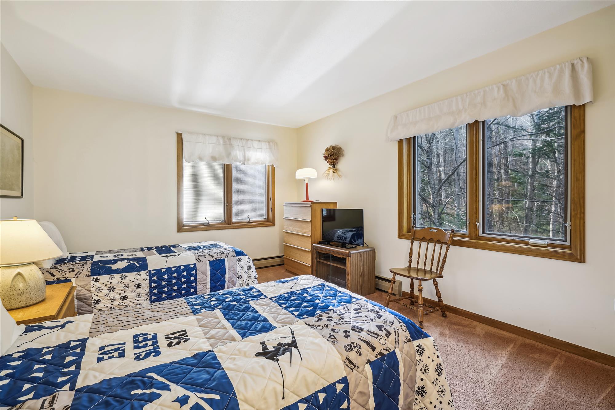 Twin Bedroom