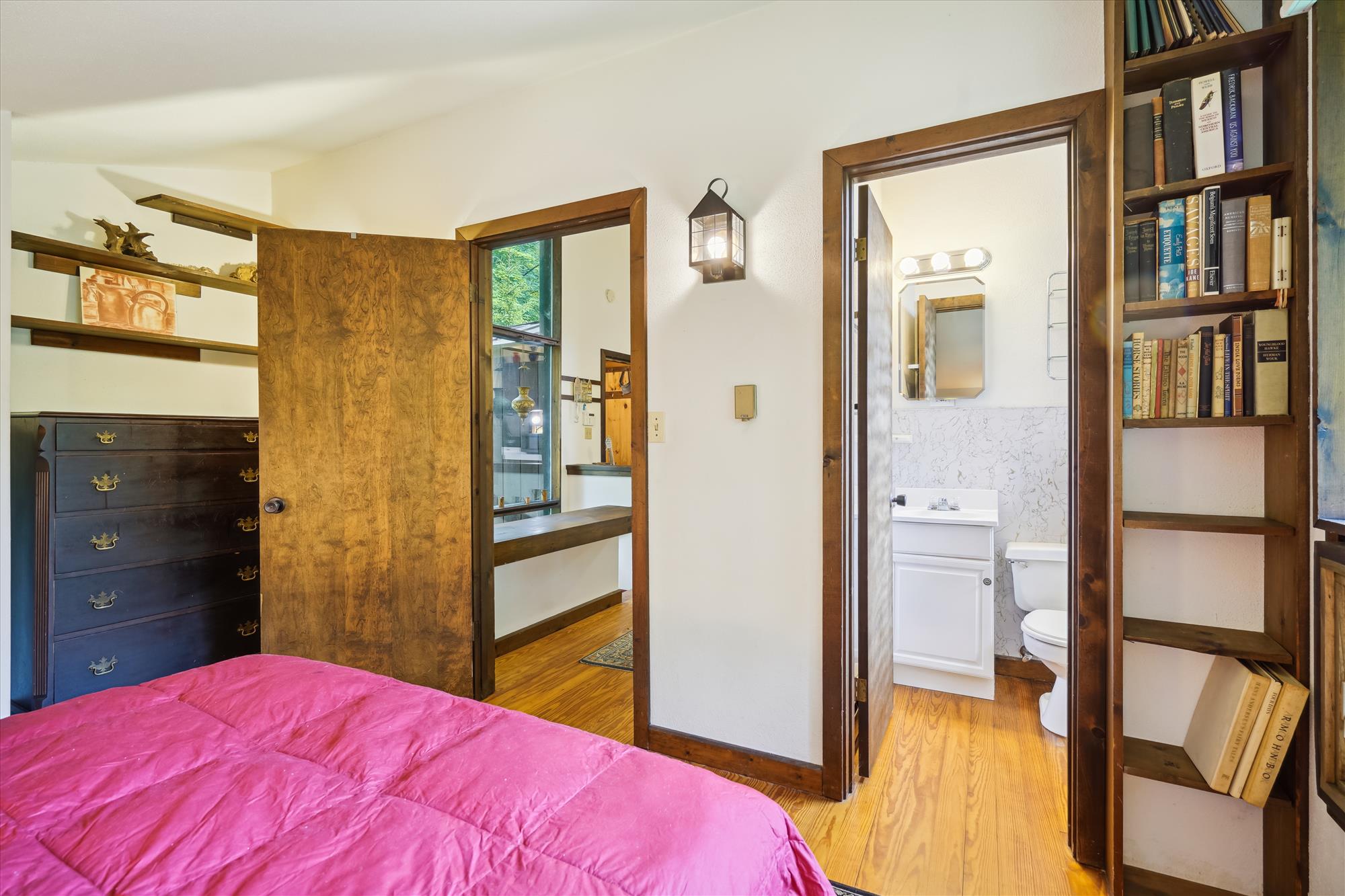 Bedroom with Ensuite Access