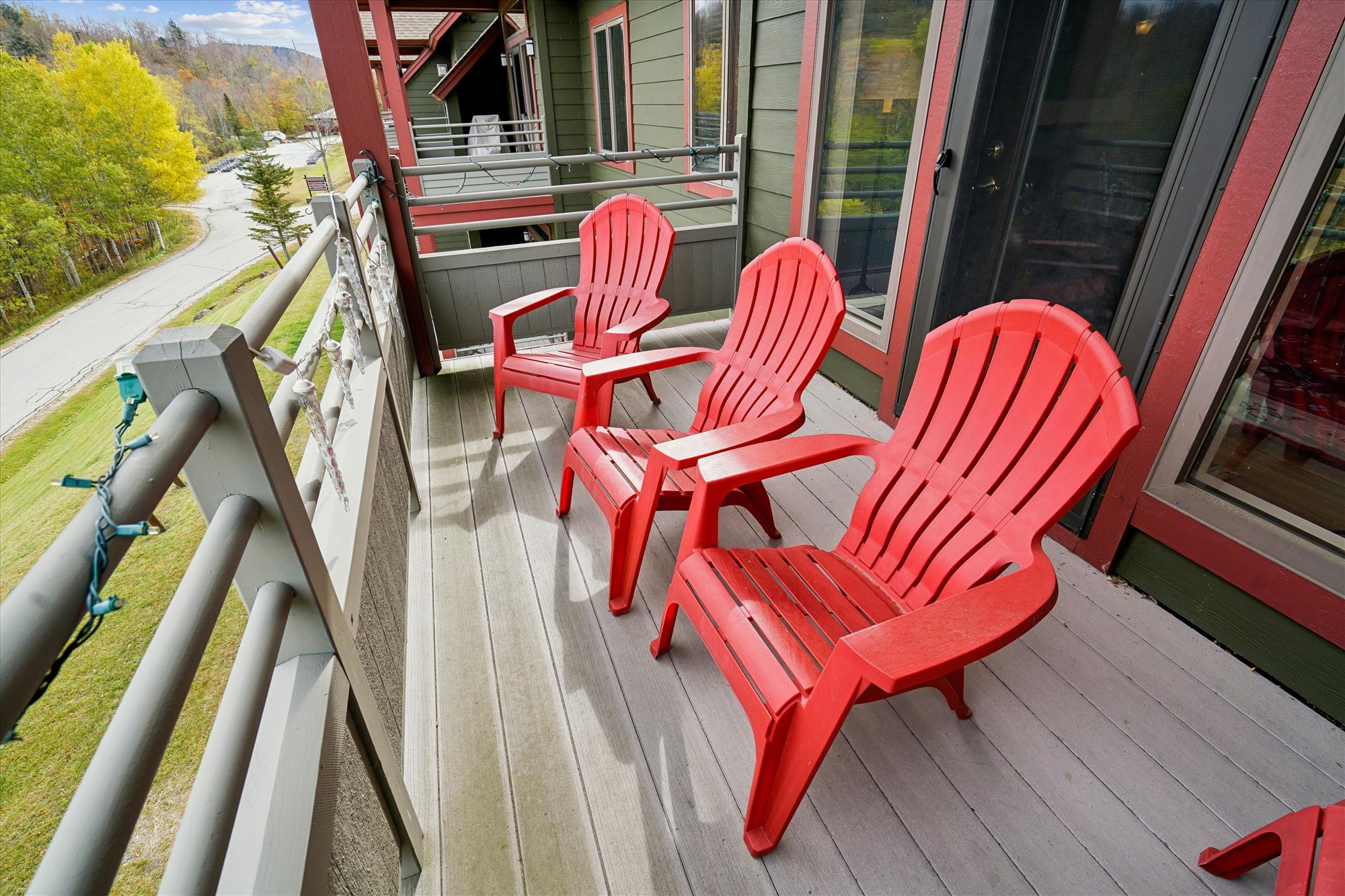 Private Balcony Seating