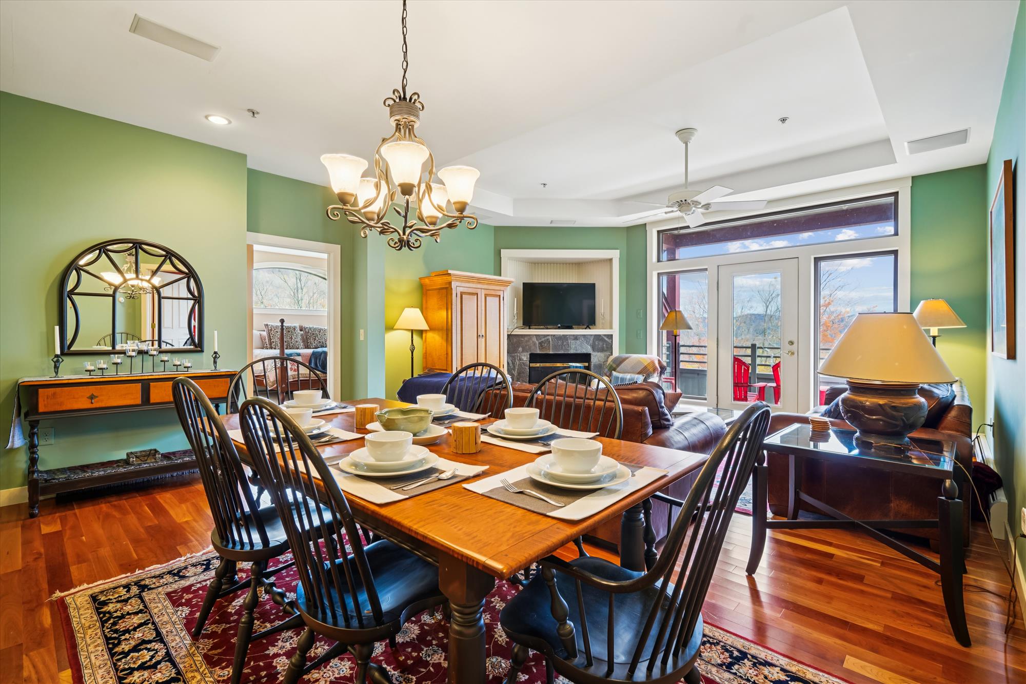 Open Dining Area