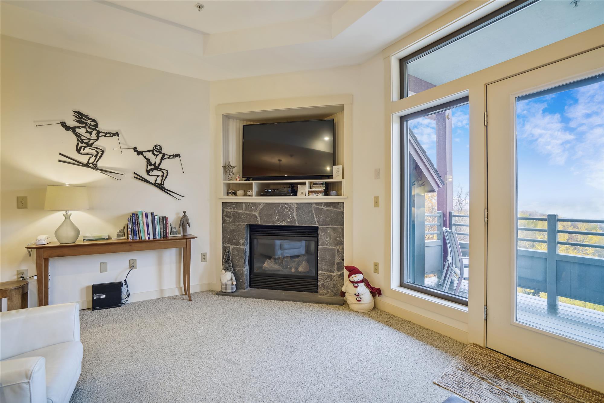 Fireplace Sitting Area