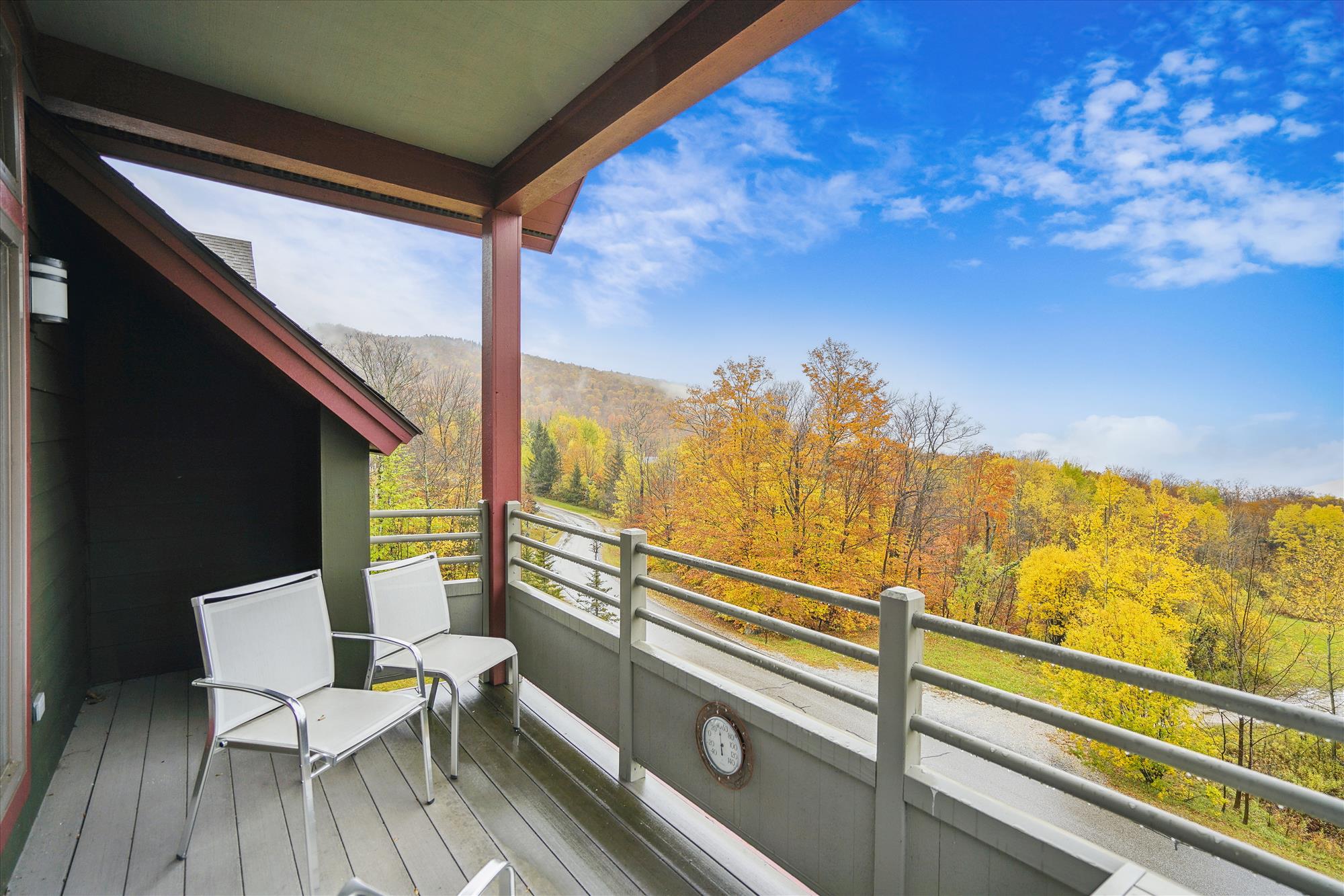 Peaceful Hillside Setting