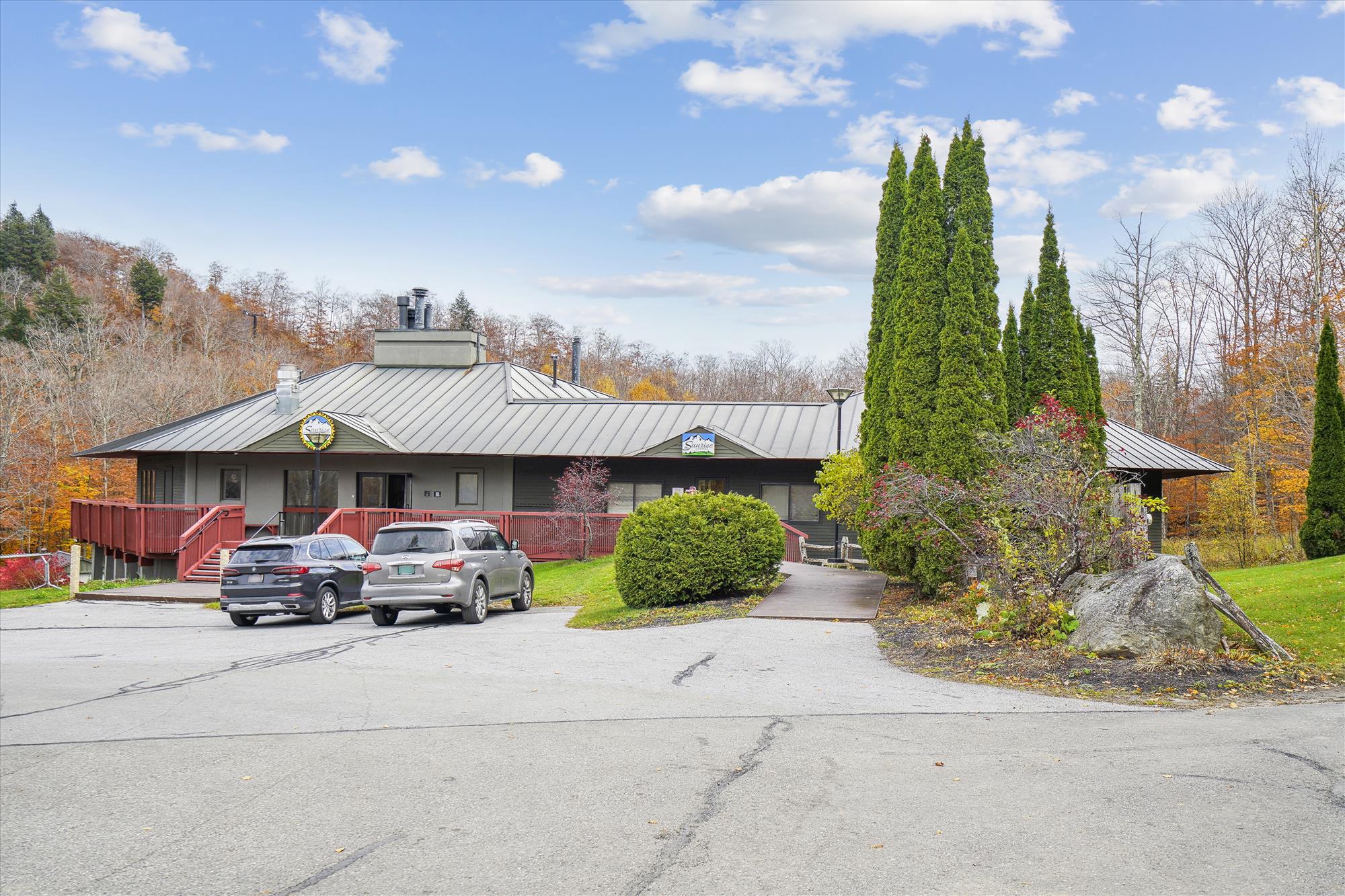 Lodges at Sunrise Community