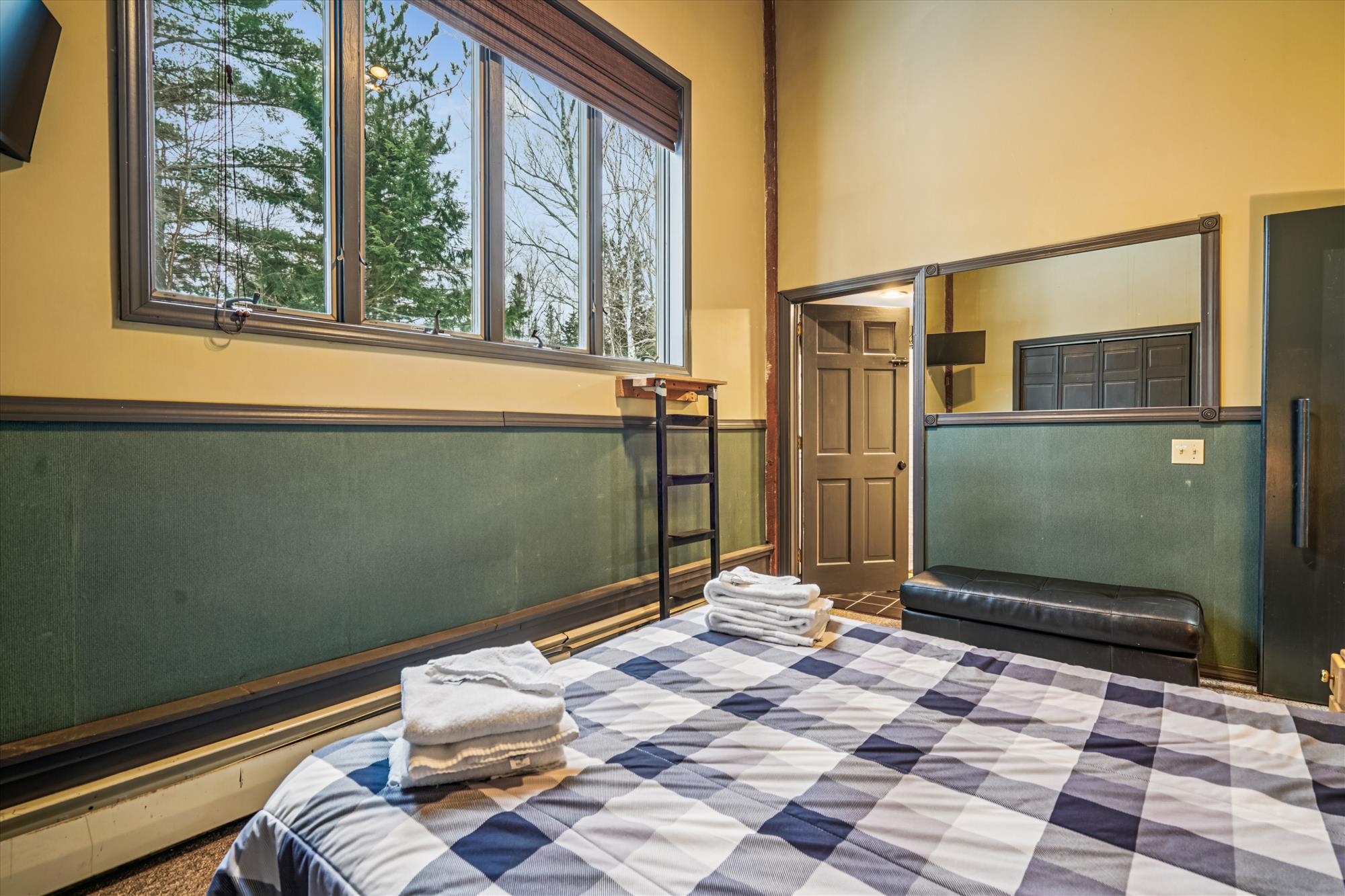 Bright Guest Bedroom