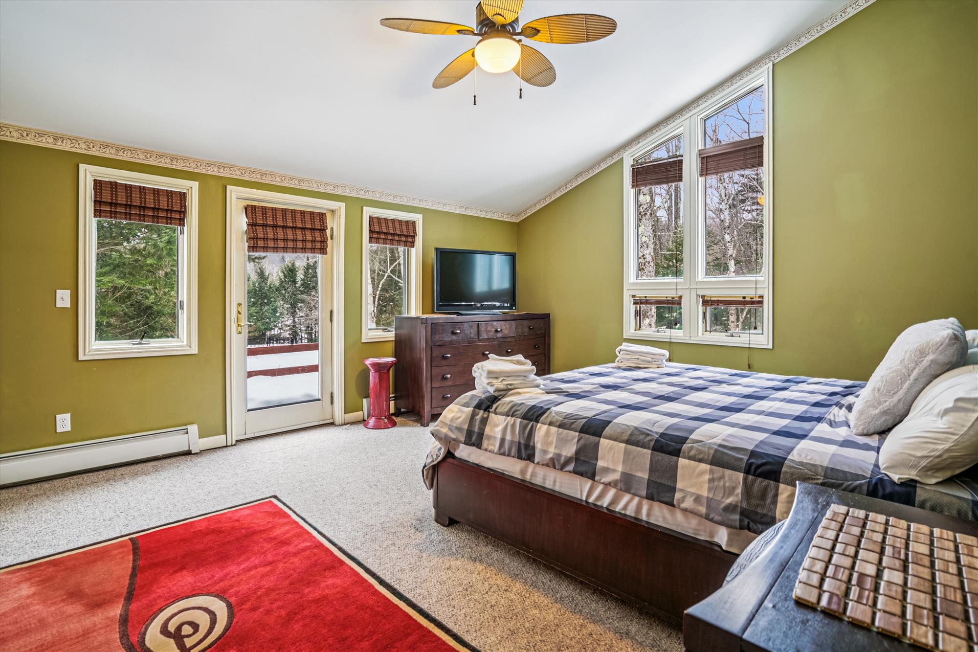 Bedroom with Outdoor Access