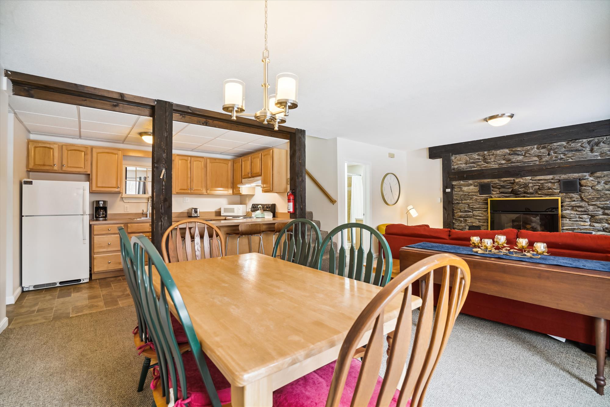 Dining Space for Group Gatherings
