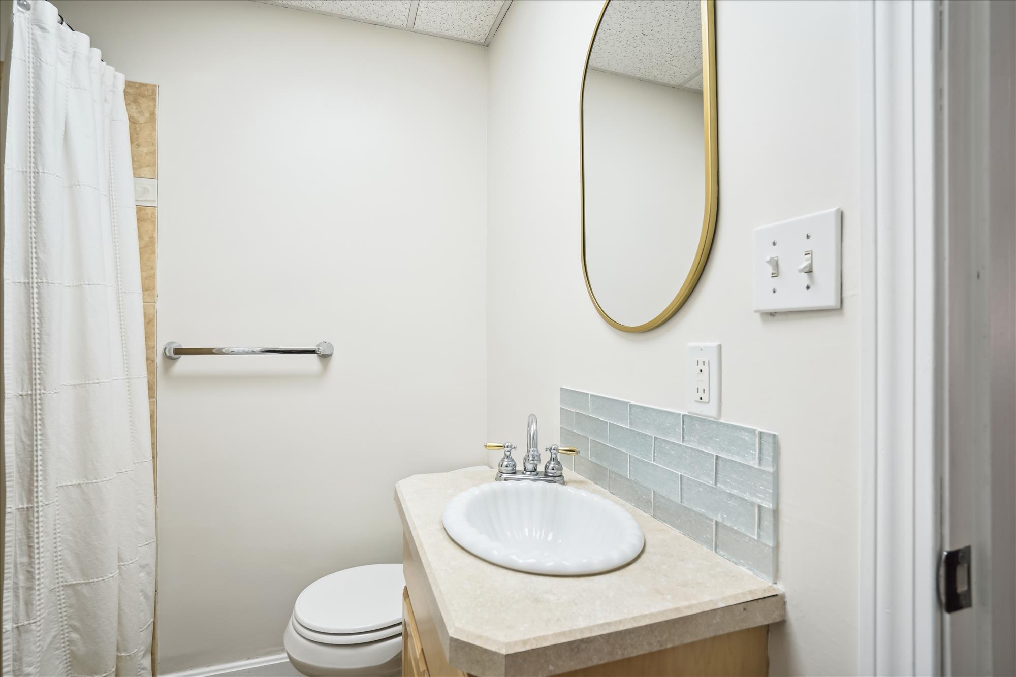 Convenient Shower Bathroom