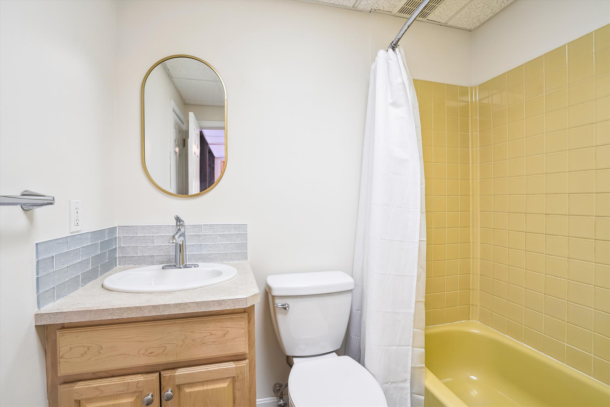Updated Full Bathroom