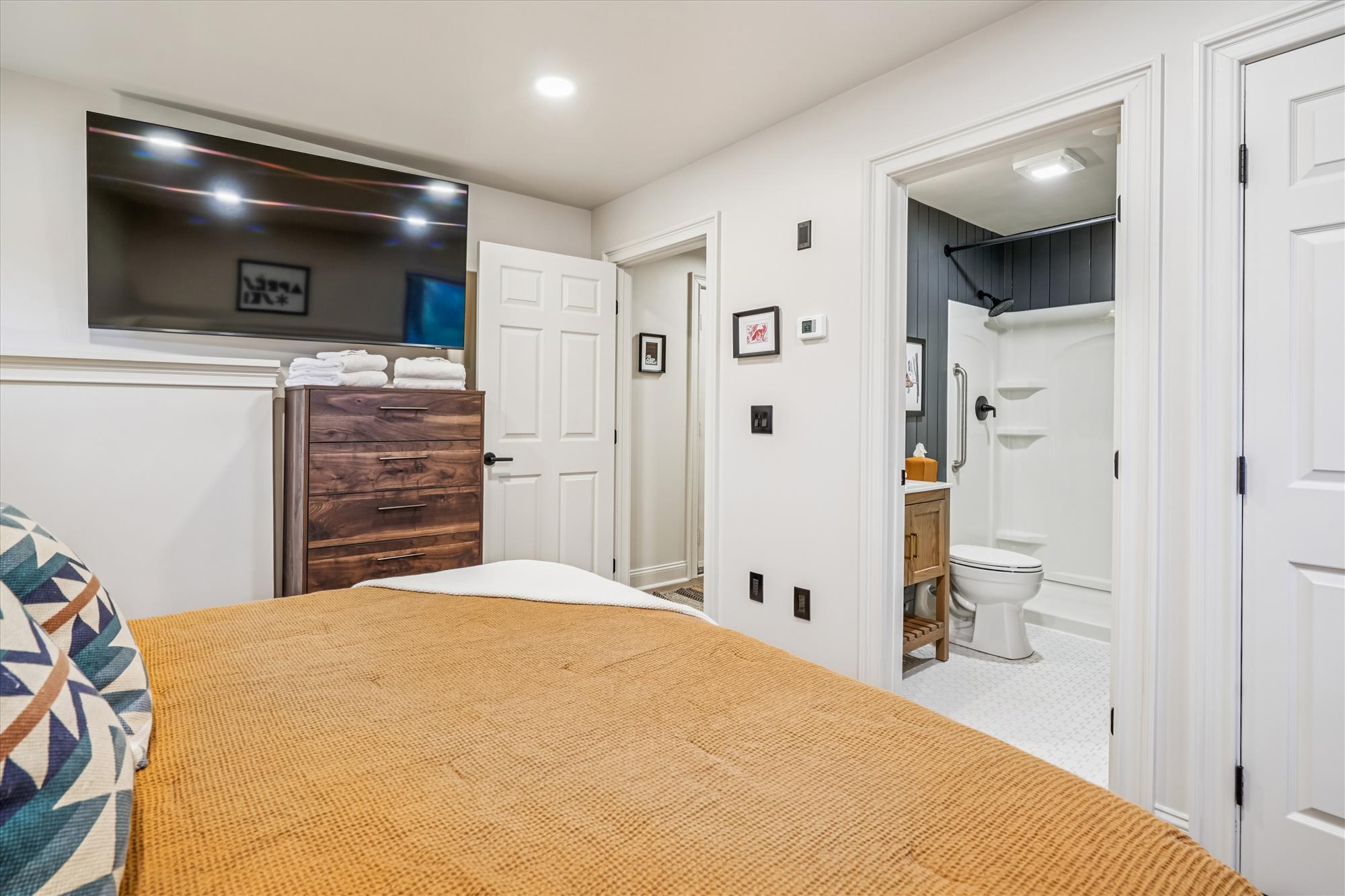 Private Bedroom Suite