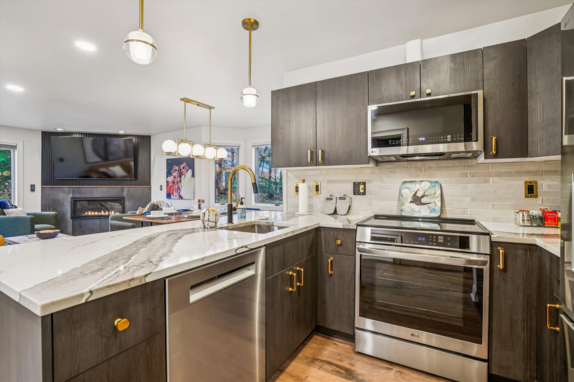 Contemporary Kitchen