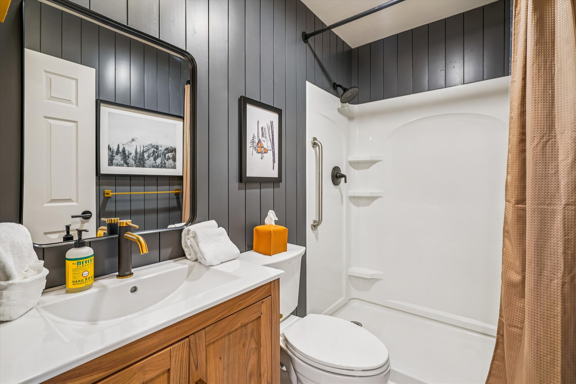 Updated Full Bathroom
