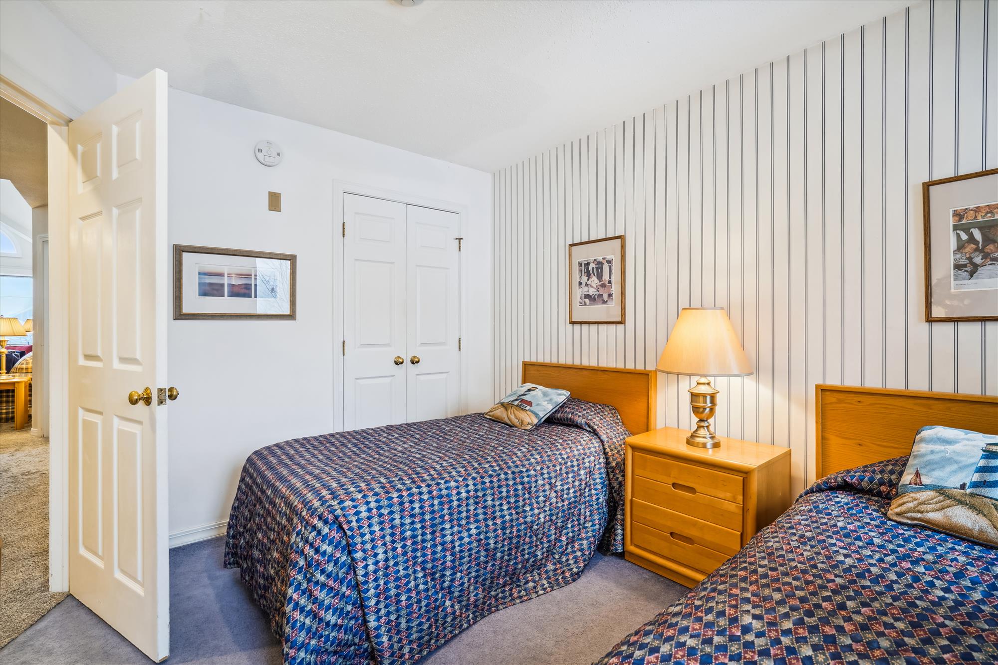 Twin Bedroom for Family or Friends
