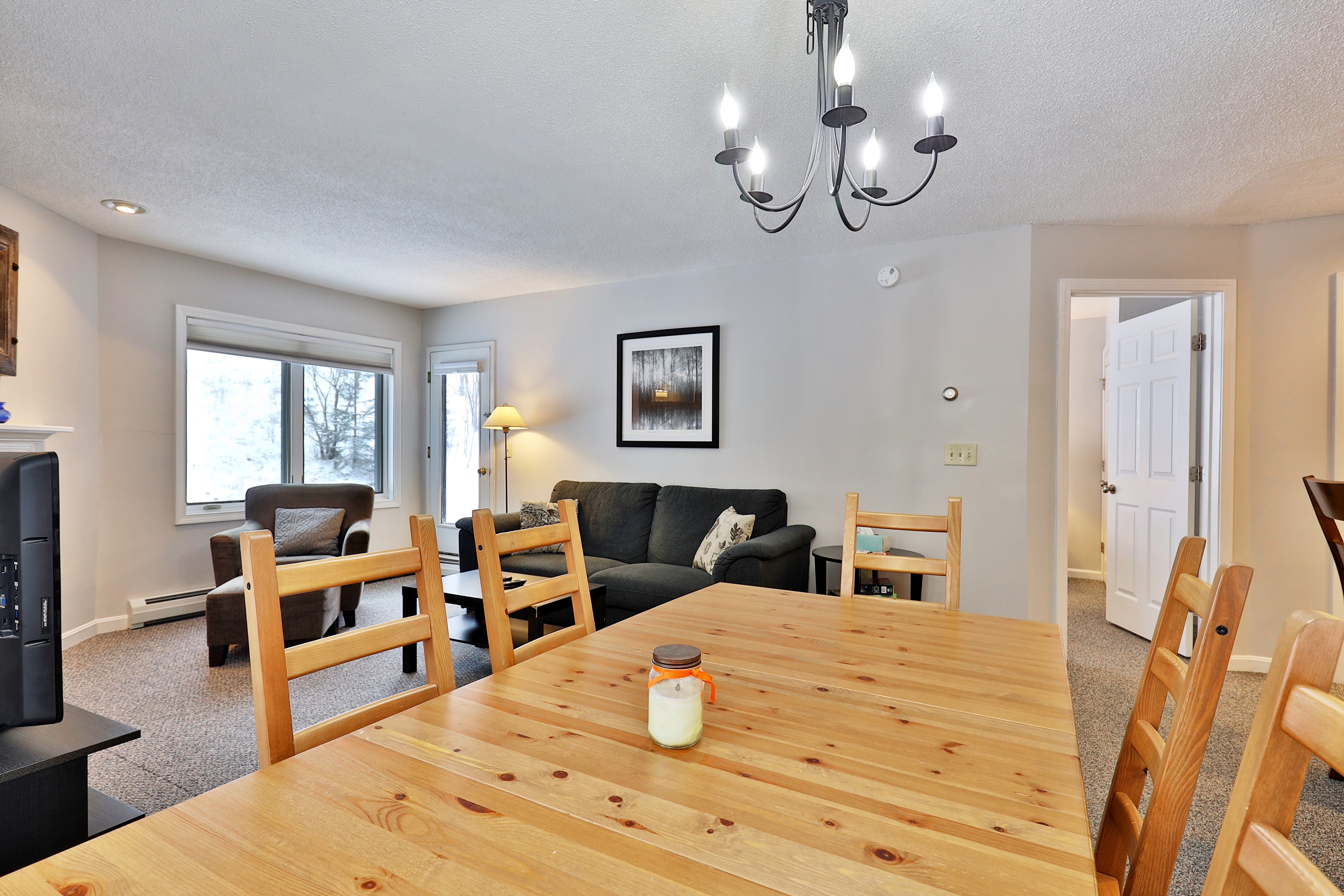 Spacious Dining Area