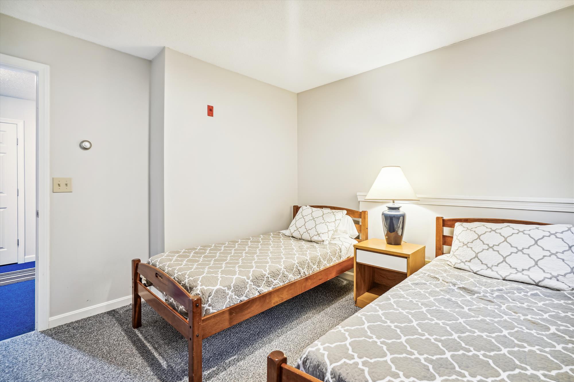 Bright and Comfortable Accommodations