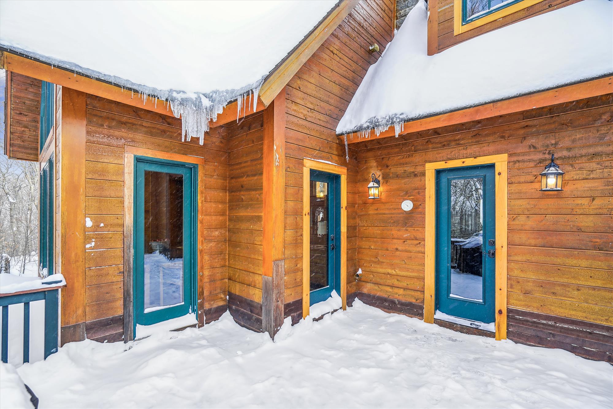 Multiple Deck Entrances