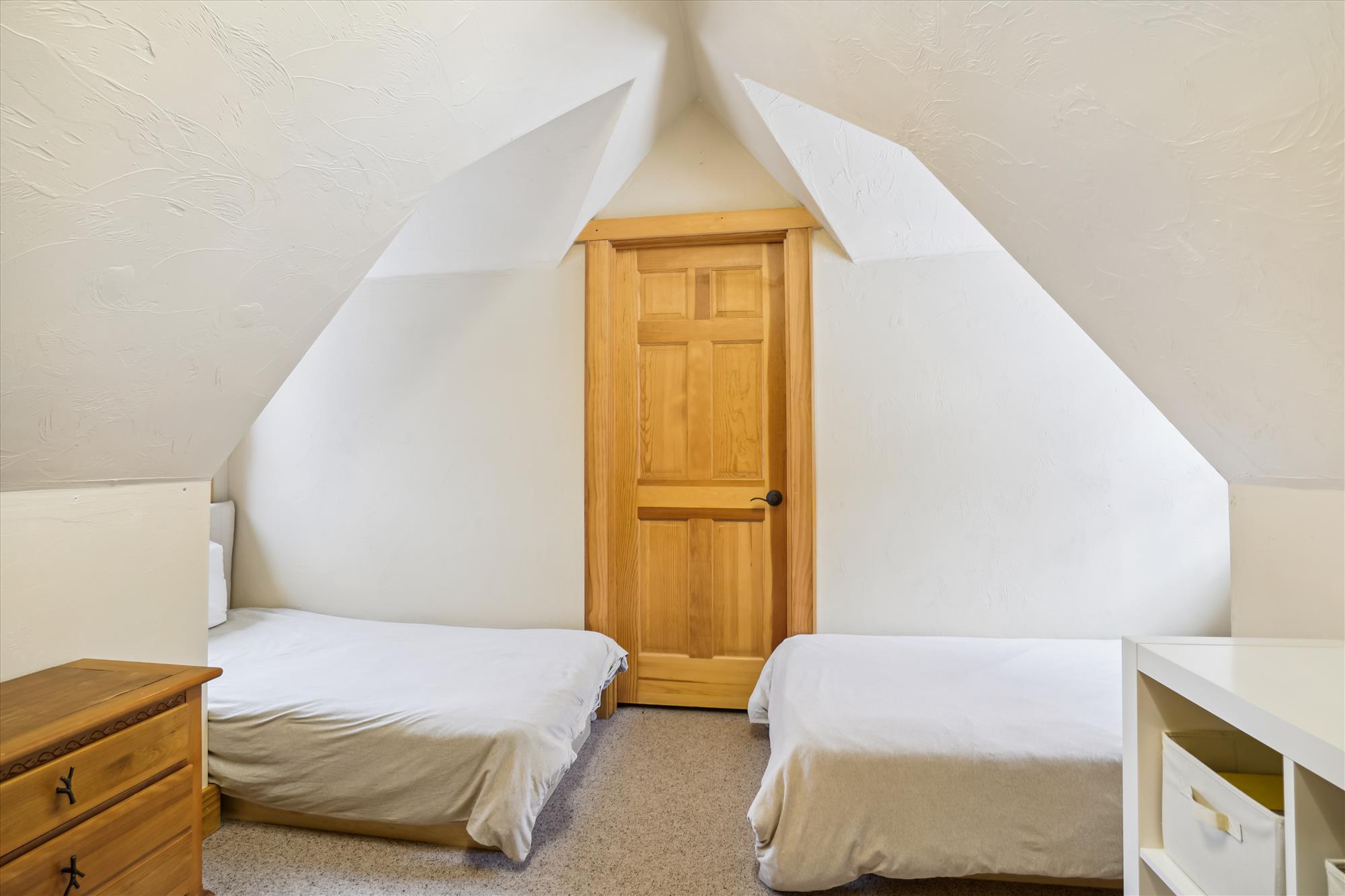Additionalv Sleeping Space attached to the master bedroom