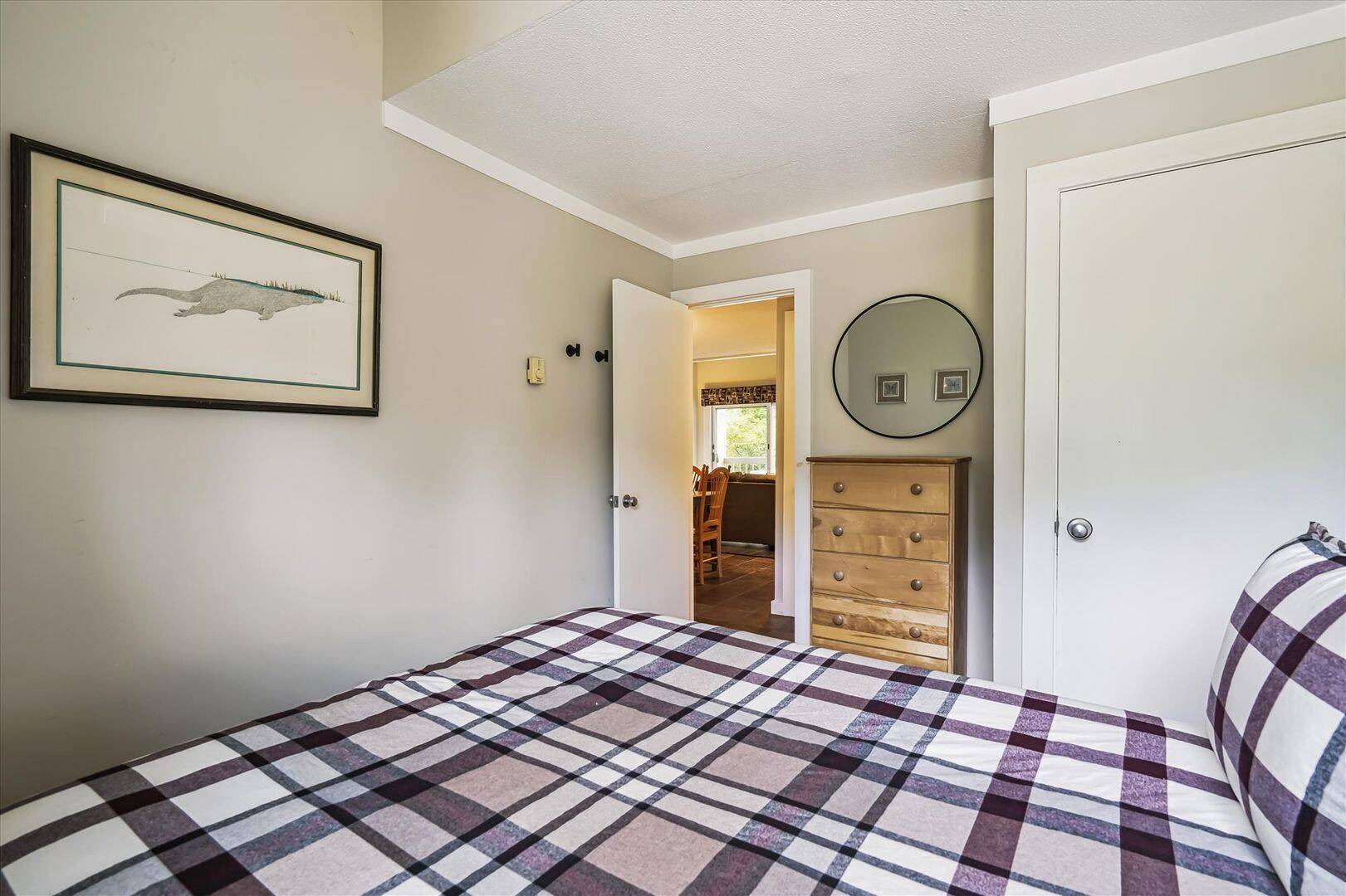 Comfortable Queen Bedroom