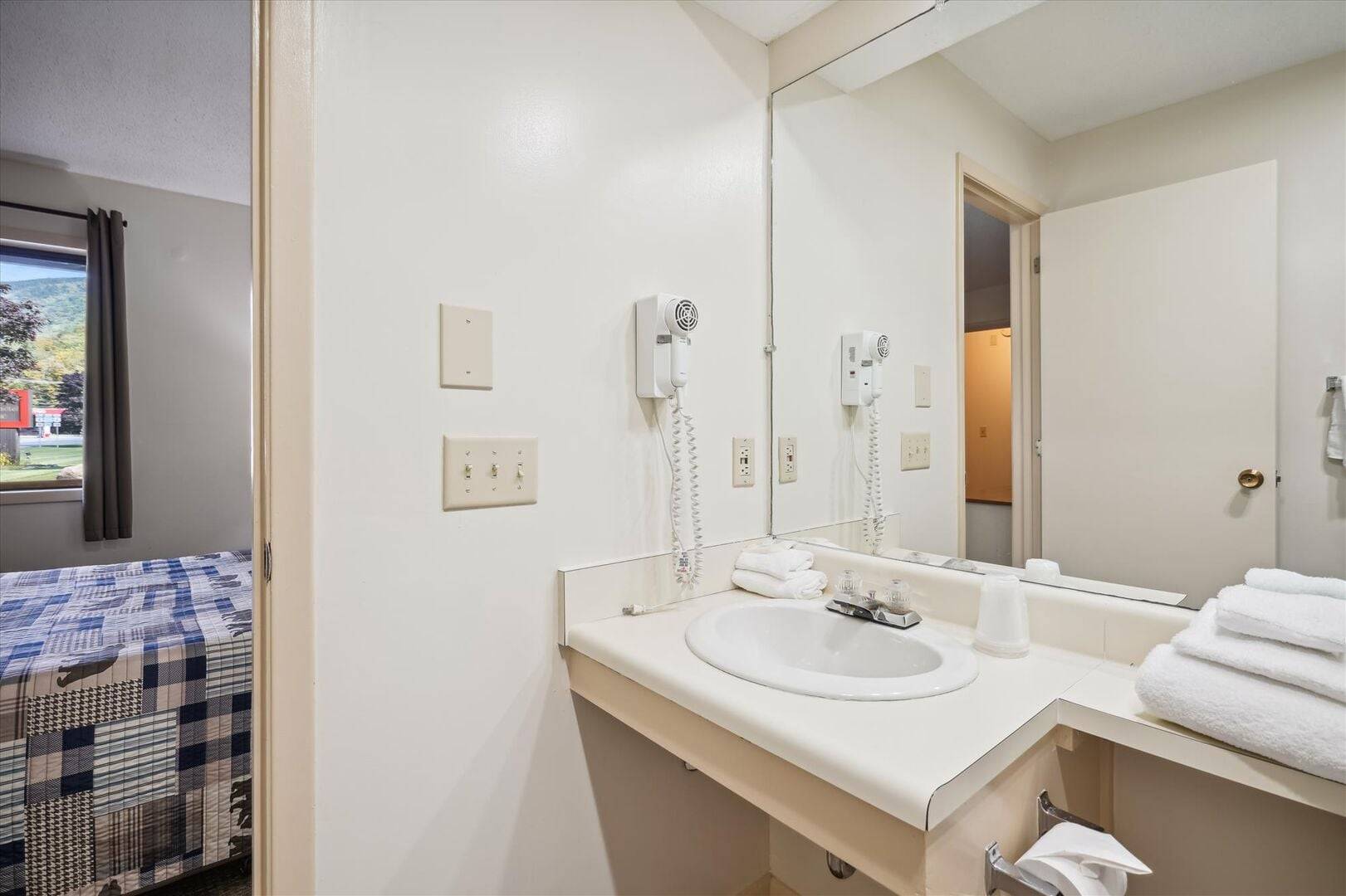101 102 Cedarbrook Two bedroom Suite | Photo 15