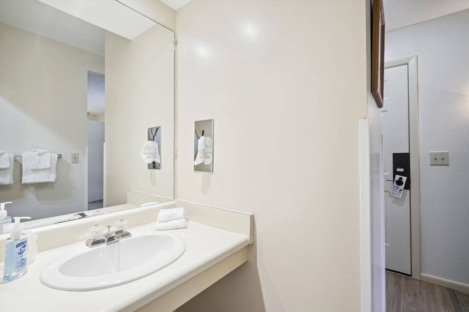 101 102 Cedarbrook Two bedroom Suite | Photo 27