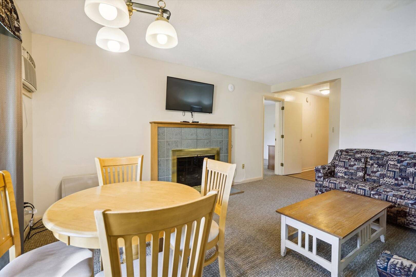 101 102 Cedarbrook Two bedroom Suite | Photo 5