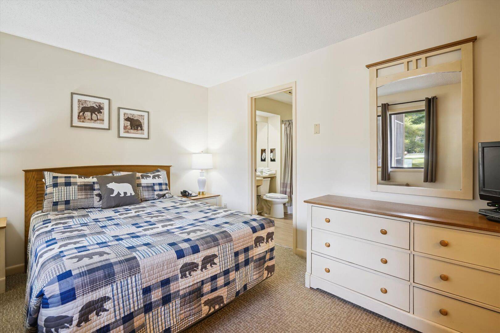 102 Cedarbrook One bedroom Queen Suite | Photo 10