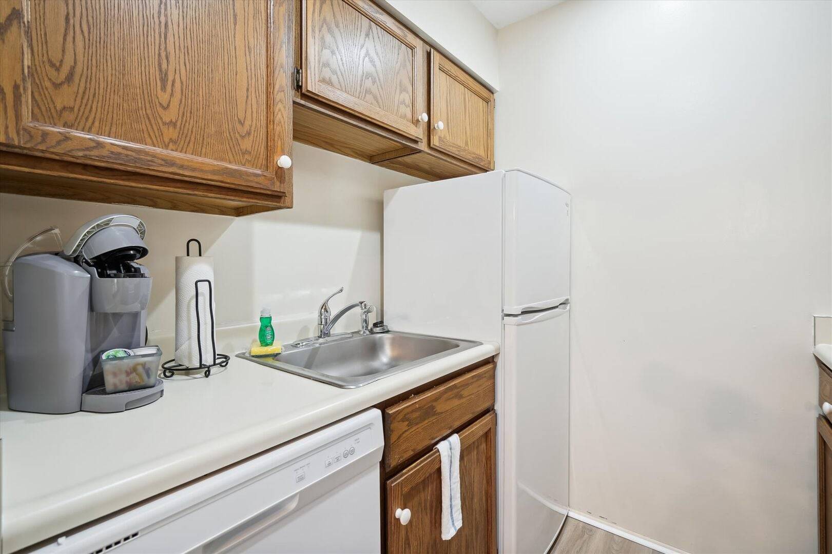 102 Cedarbrook One bedroom Queen Suite | Photo 5