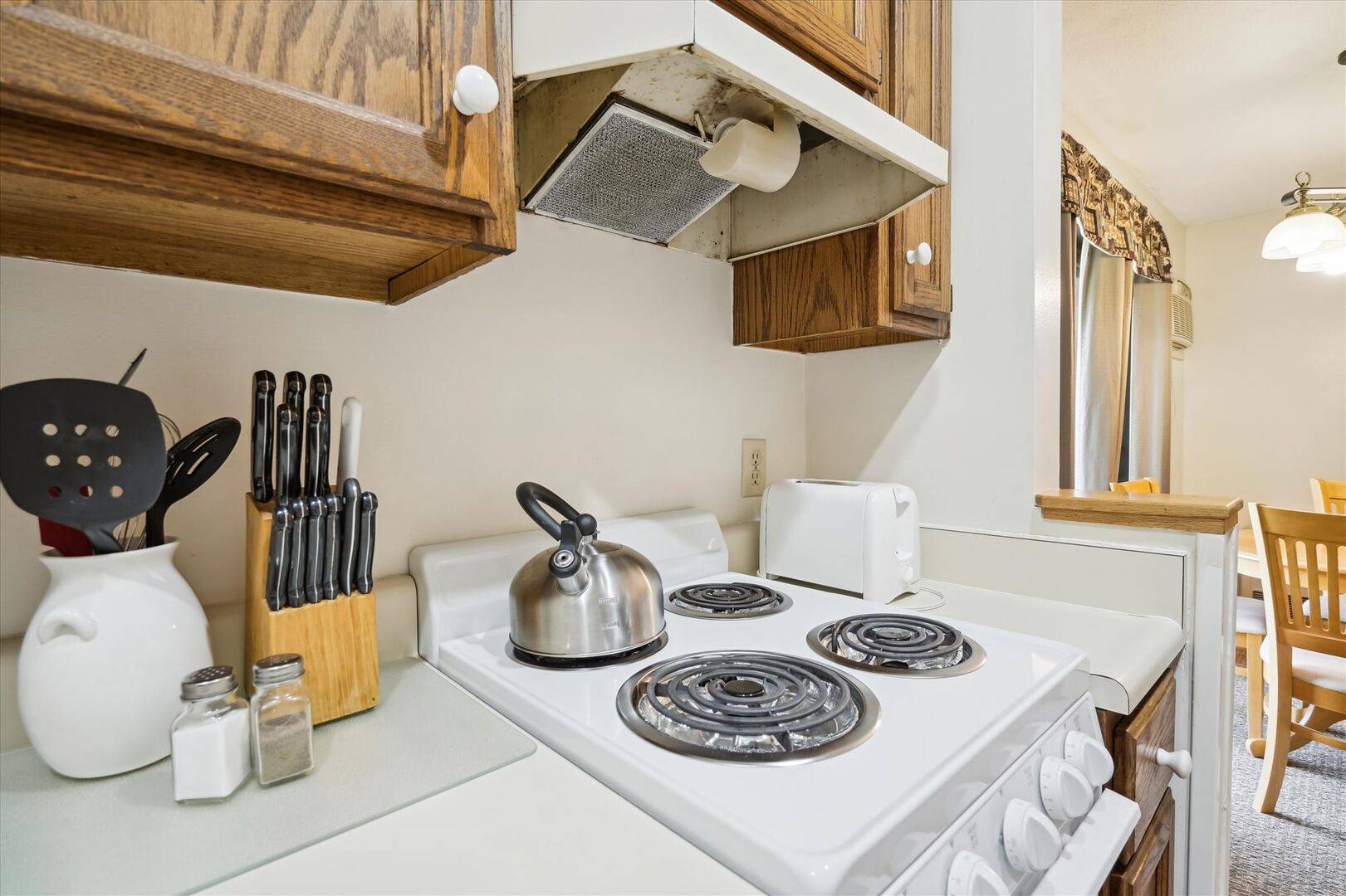 102 Cedarbrook One bedroom Queen Suite | Photo 6