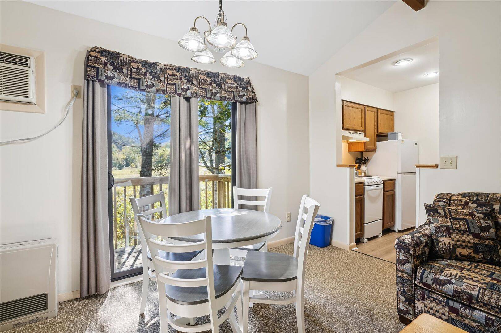 103 Cedarbrook One bedroom Queen Suite | Photo 4