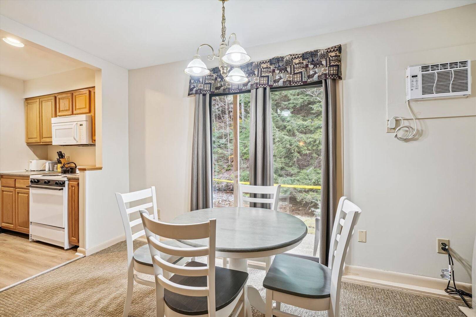 107 108 Cedarbrook Two bedroom Suite 3