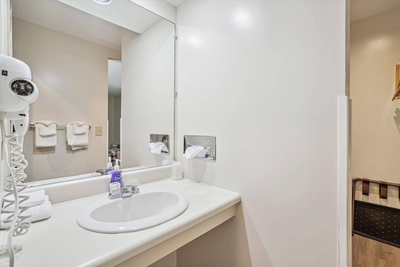 109 110 Cedarbrook Two bedroom Suite | Photo 44