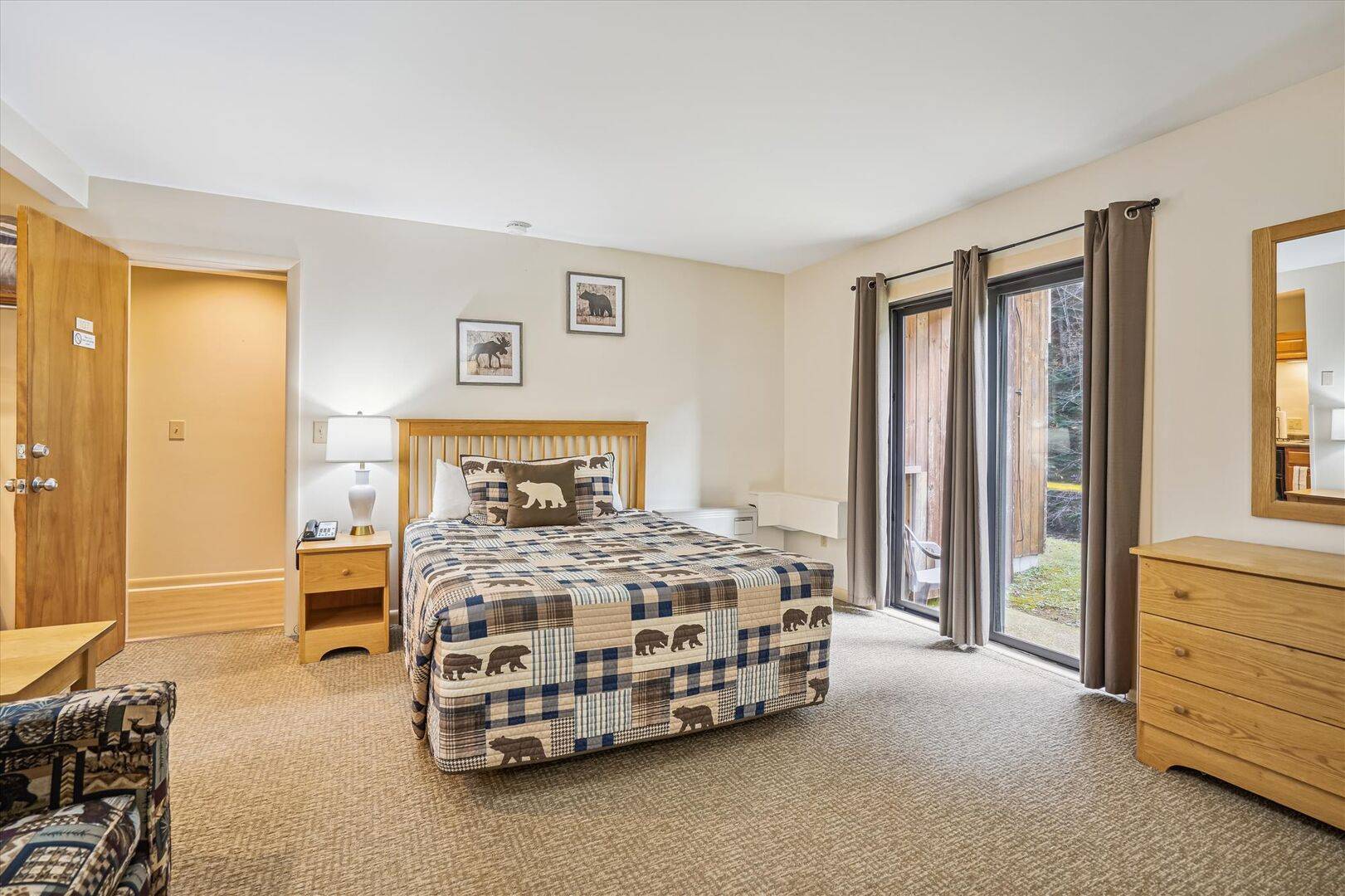 110 Cedarbrook Queen Studio