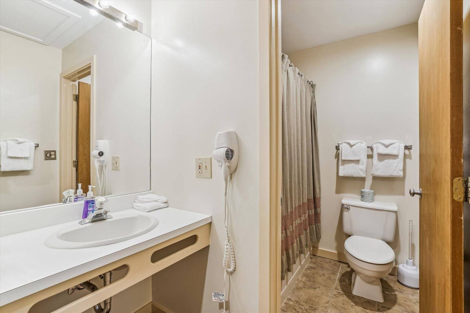 114 116 Cedarbrook Junior Suite | Photo 21