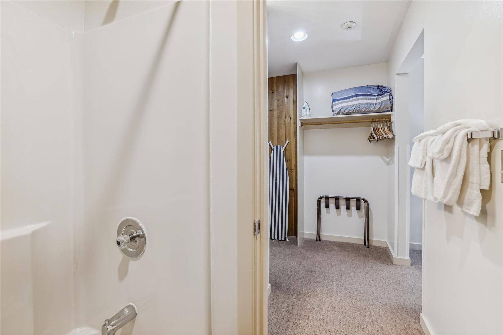 114 116 Cedarbrook Junior Suite | Photo 13