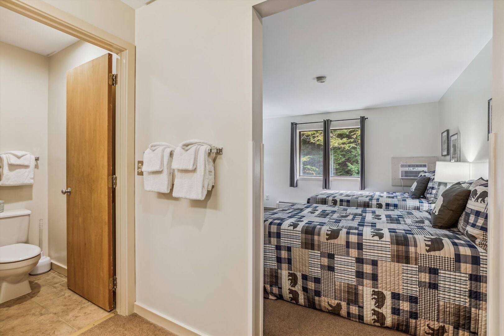 116 Cedarbrook Hotel Room 2