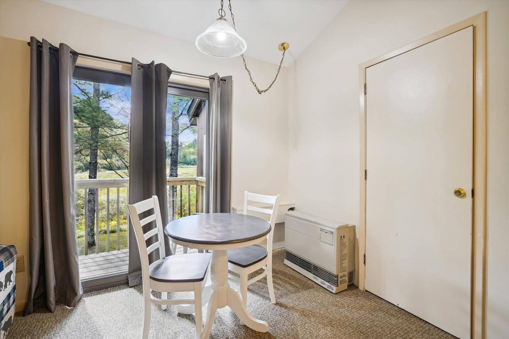 204 Cedarbrook Hotel Room 4